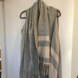 A New Day / Target Grey Sleeveless Sweater Wrap